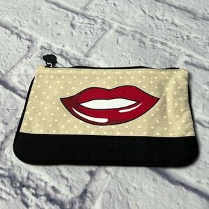 2/$7‼️ Ipsy Cartoon Pop Art Style Red Lips Makeup Bag